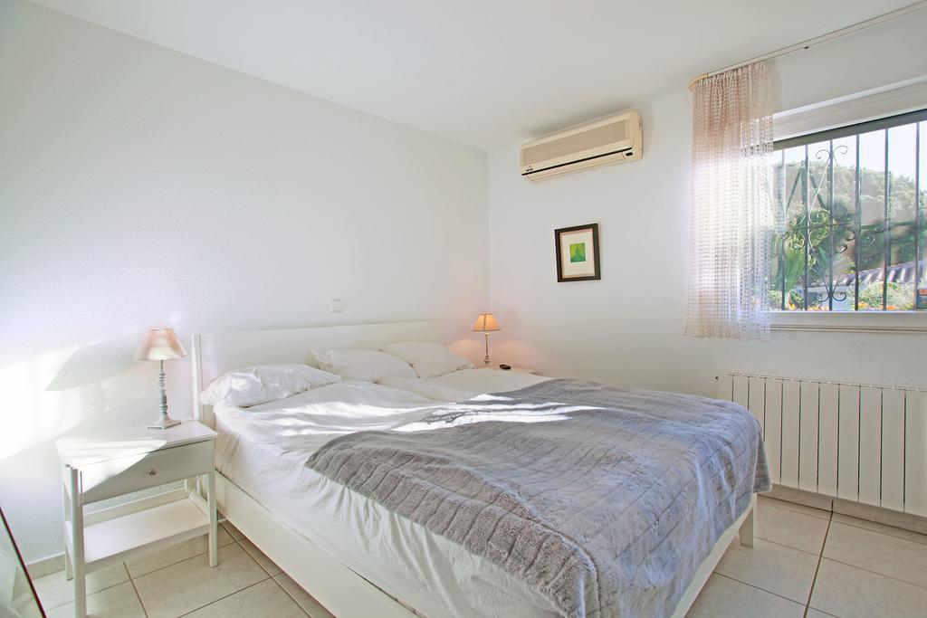 Villa Costa Del Sol 마르베야 객실 사진